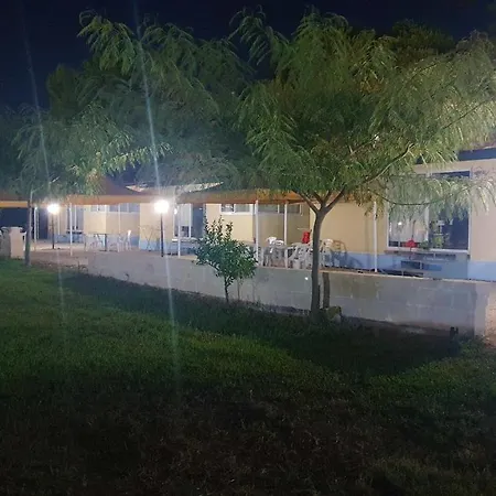 Comfortable Bungalow In Lizzano With Shared Pool Feriehus *