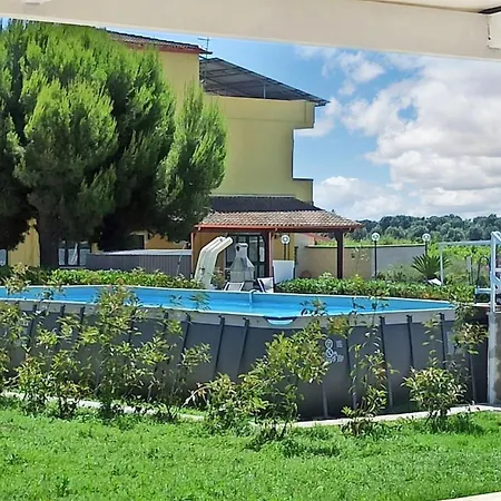 Feriehus Comfortable Bungalow In Lizzano With Shared Pool *
