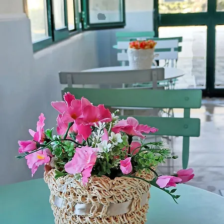 Comfortable Bungalow In Lizzano With Shared Pool